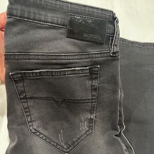 Diesel Women’s Dark Black Gray Super Skinny Slim Fit Jeans